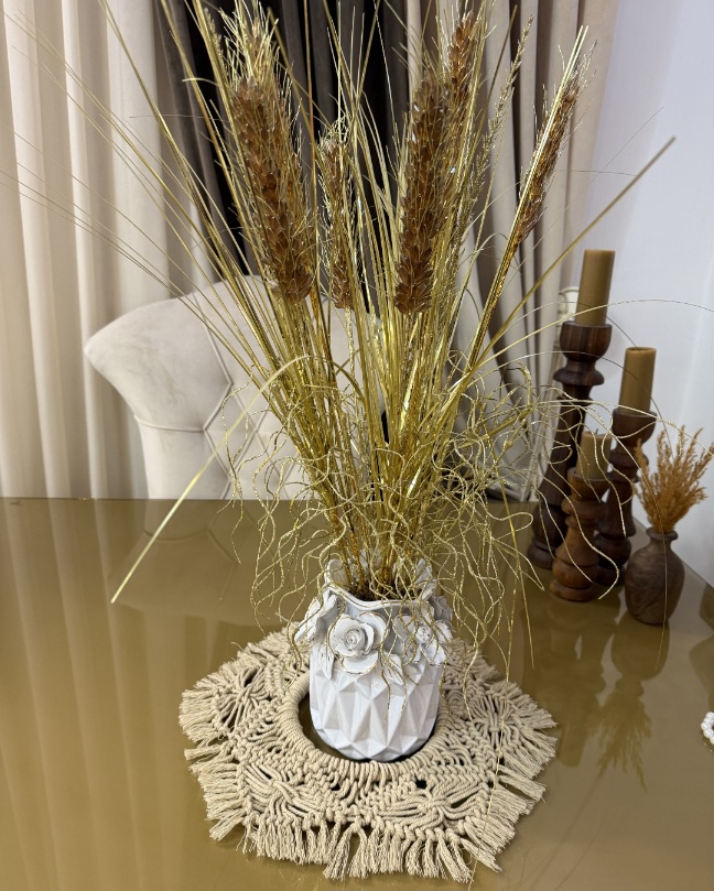 رومیزی گرد مکرومه